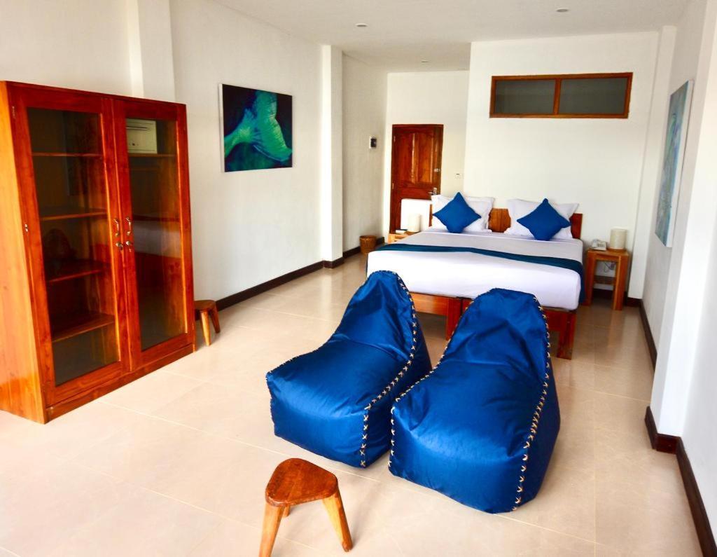 Sunset Hill Hotel Labuan Bajo Exterior photo