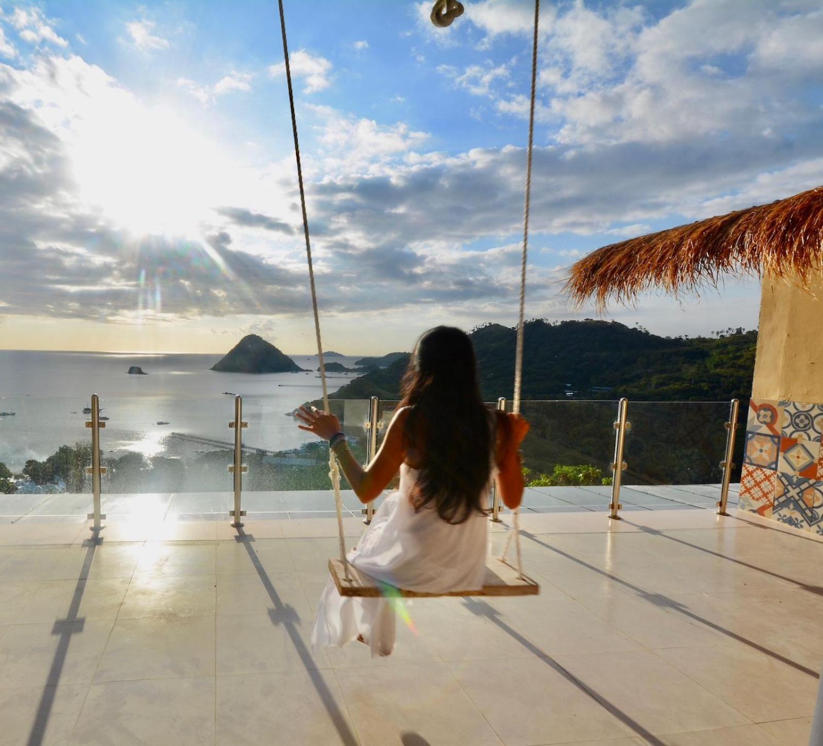 Sunset Hill Hotel Labuan Bajo Exterior photo
