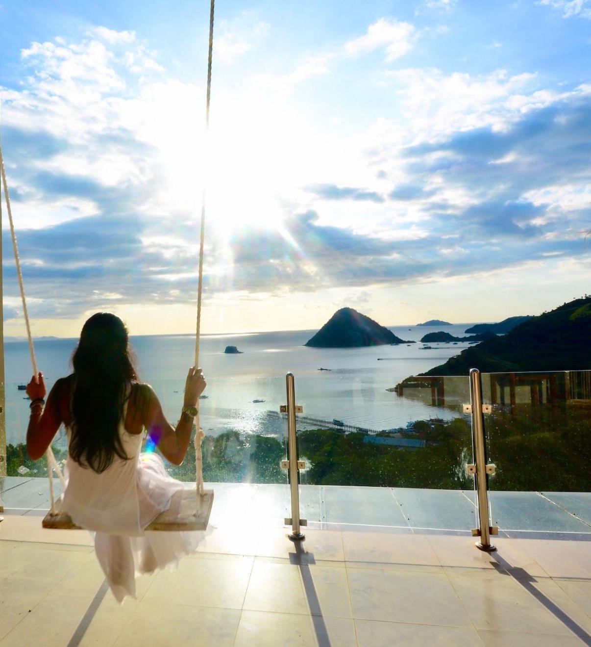 Sunset Hill Hotel Labuan Bajo Exterior photo