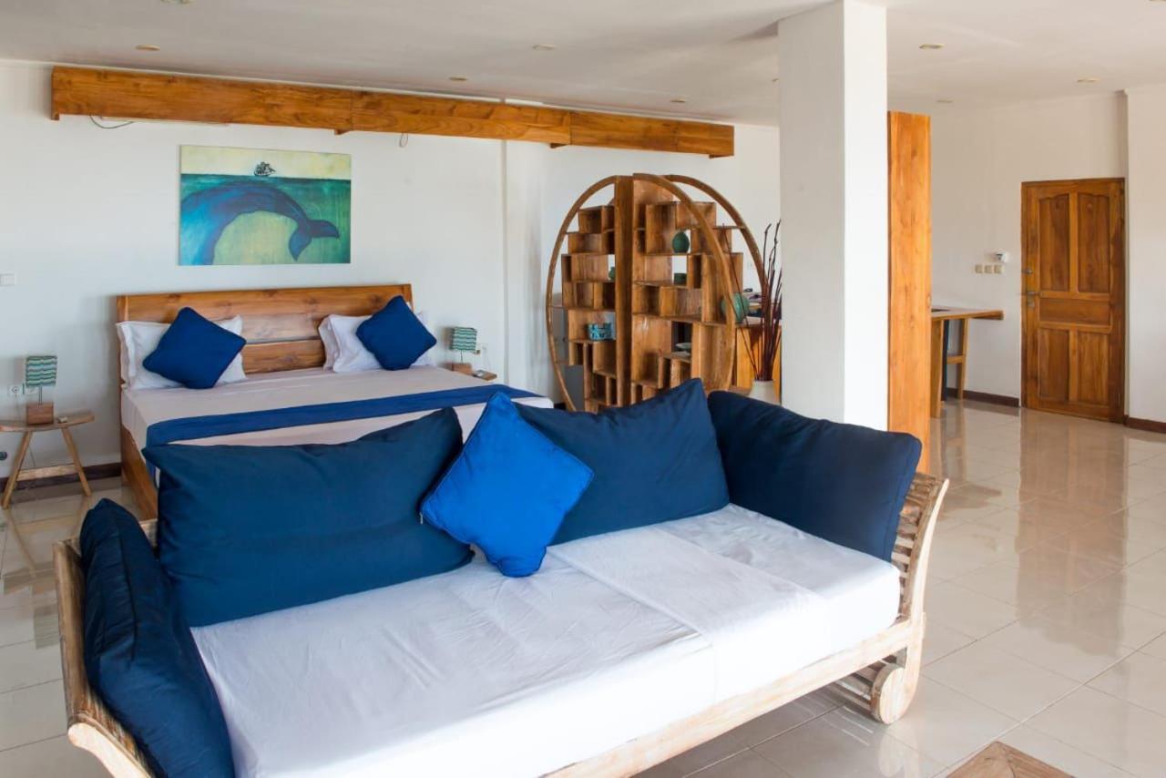 Sunset Hill Hotel Labuan Bajo Exterior photo