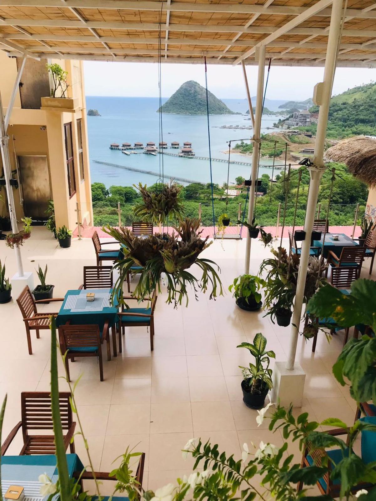 Sunset Hill Hotel Labuan Bajo Exterior photo