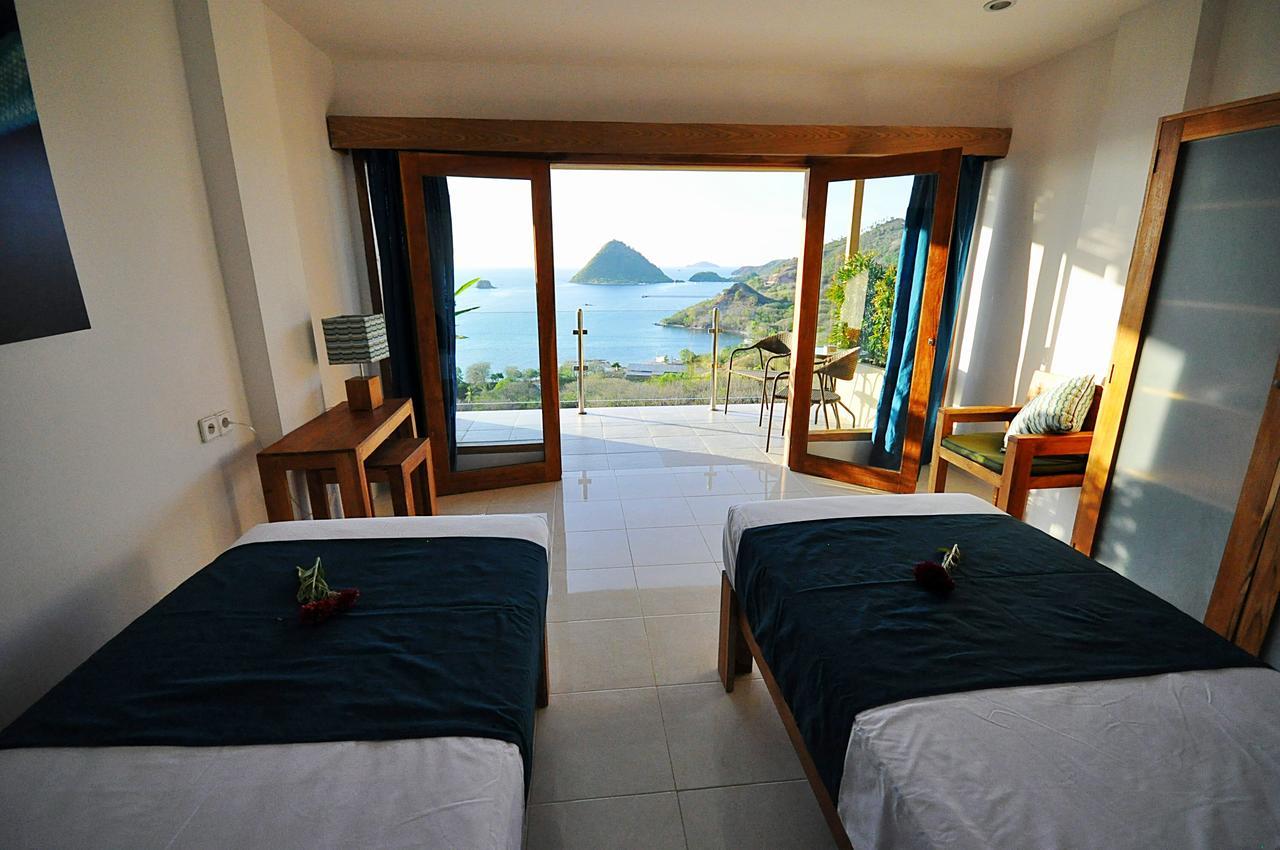 Sunset Hill Hotel Labuan Bajo Exterior photo