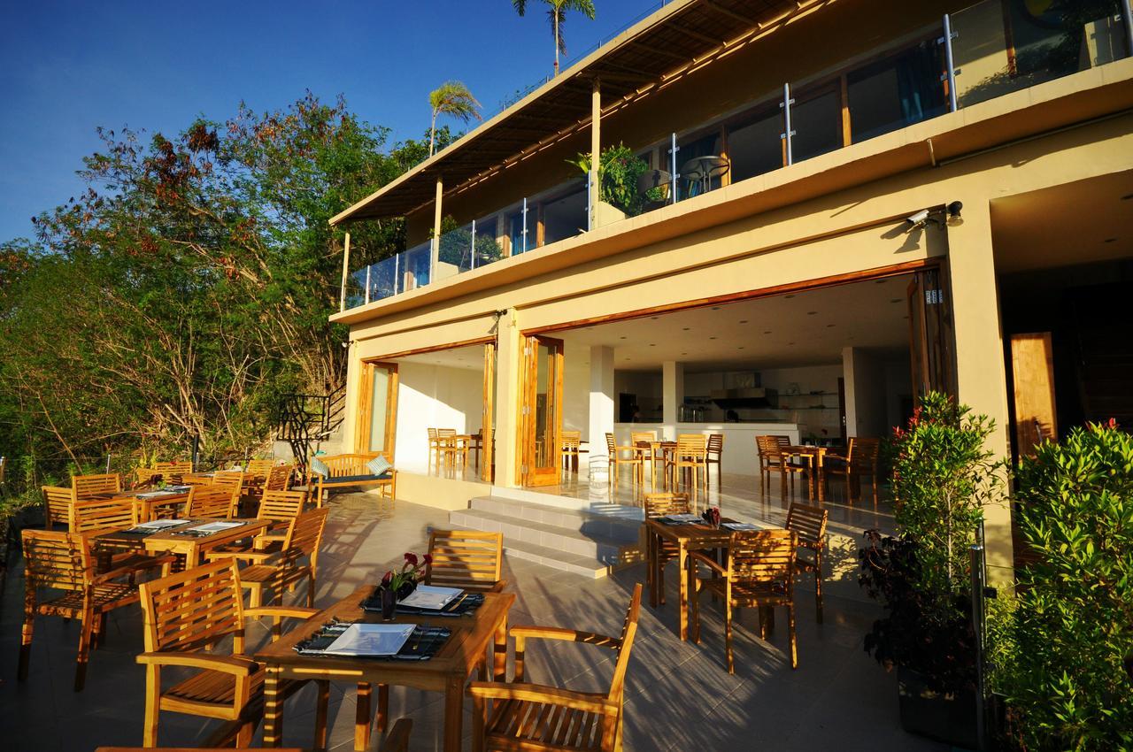 Sunset Hill Hotel Labuan Bajo Exterior photo