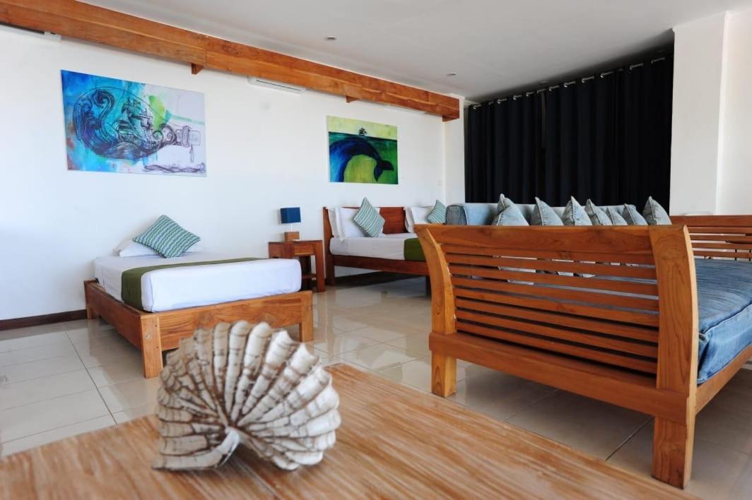 Sunset Hill Hotel Labuan Bajo Exterior photo
